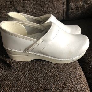 Dansko shoes size 39
